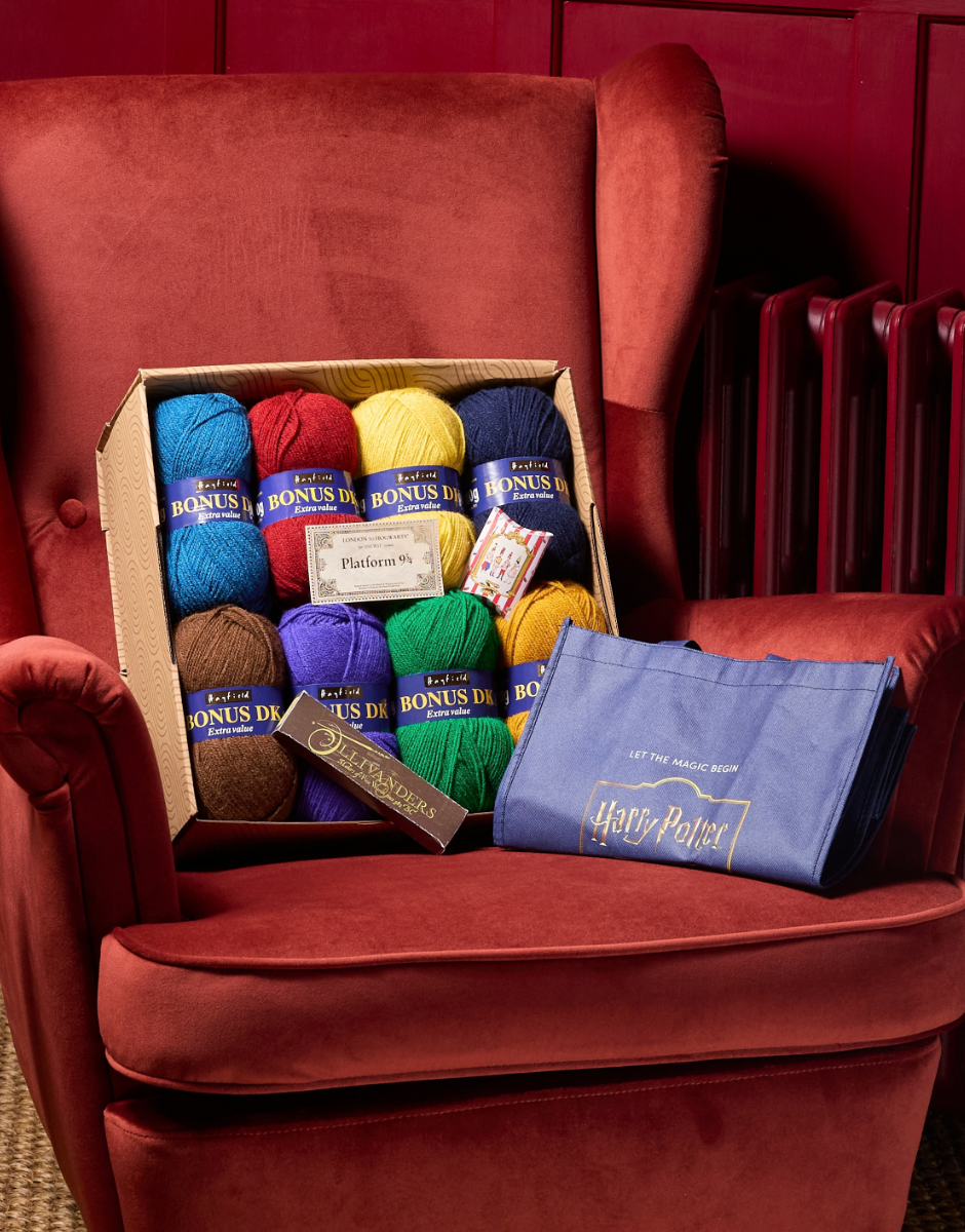 HARRY POTTER™ JOURNEY TO HOGWARTS CROCHET ALONG OFFICIAL YARN PACK BY SIRDAR