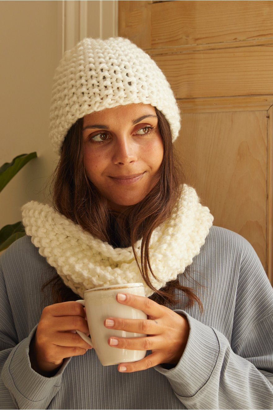 The Cosy Hat & Snood Knitting Kit