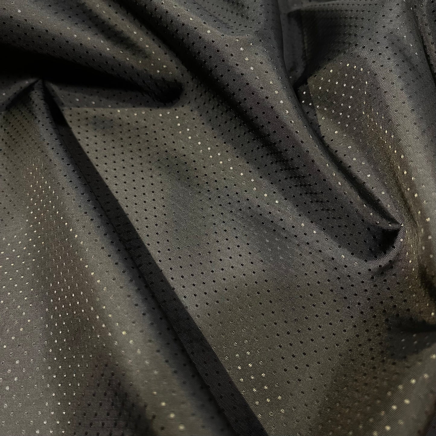 Lining - Black Spot